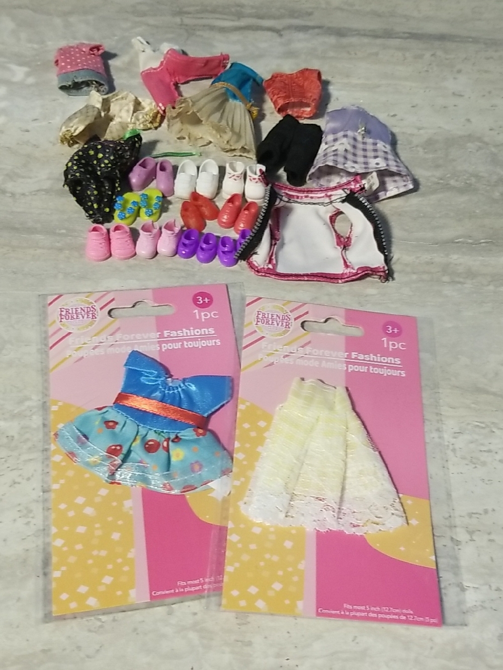 Kelly and Friends clothes And Shoes